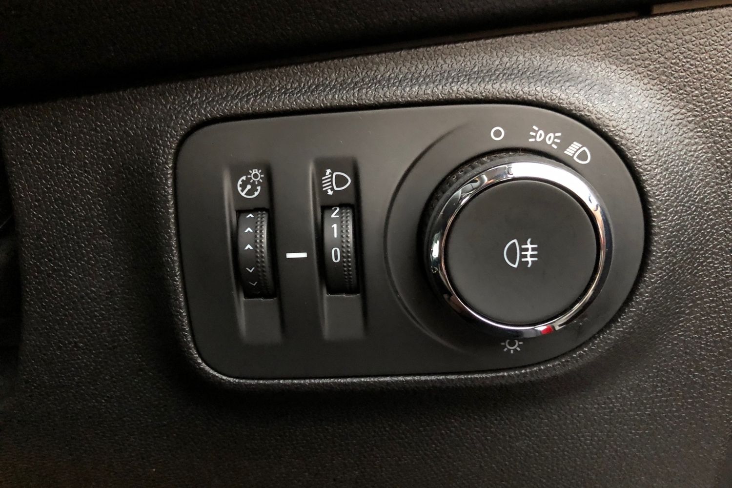 Used Vauxhall ADAM 2016 for sale - 76520098: Photo 12