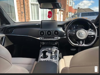 Used Kia Stinger 2019 for sale - 78242477: Photo