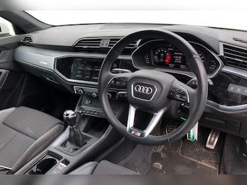 Used Audi Q3 2019 for sale - 76115189: Photo