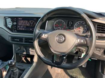 Used Volkswagen Polo 2018 for sale - 74973682: Photo