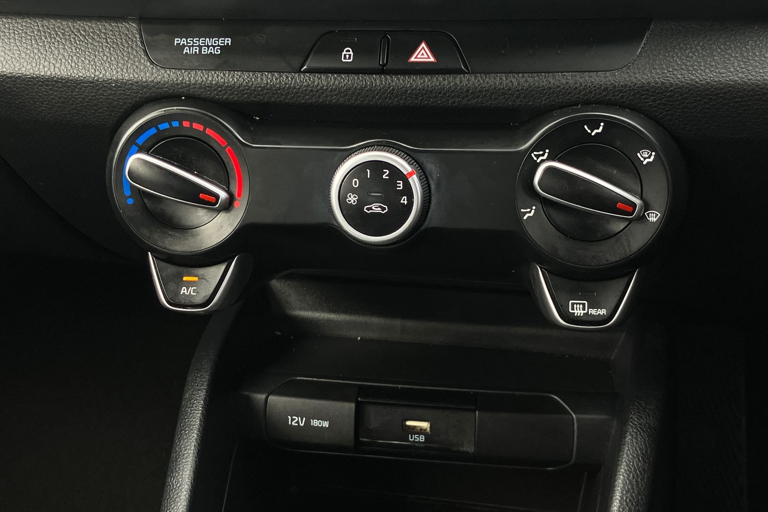 Used Kia Stonic 2022 for sale - 77515160: Photo 10