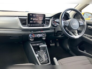 Used Kia Stonic 2022 for sale - 77515160: Photo