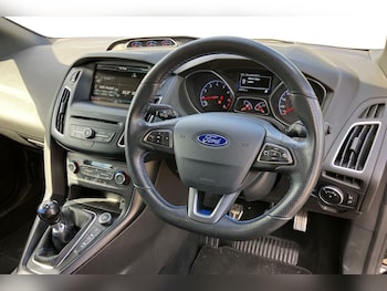 Used Ford Focus 2016 for sale - 75932682: Photo