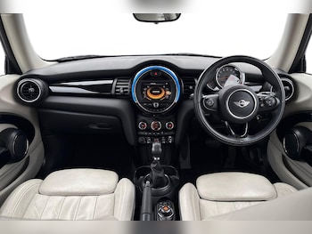 Used MINI Hatch 2018 for sale - 78794357: Photo