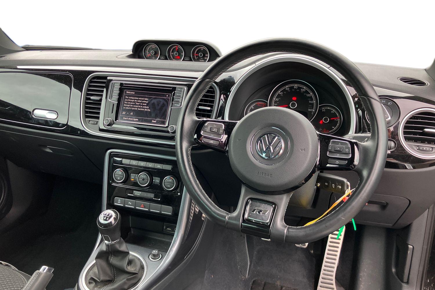 Used Volkswagen Beetle 2018 for sale - 77842972: Photo 3