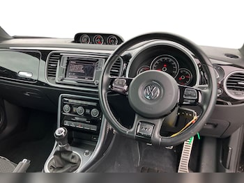 Used Volkswagen Beetle 2018 for sale - 77842972: Photo