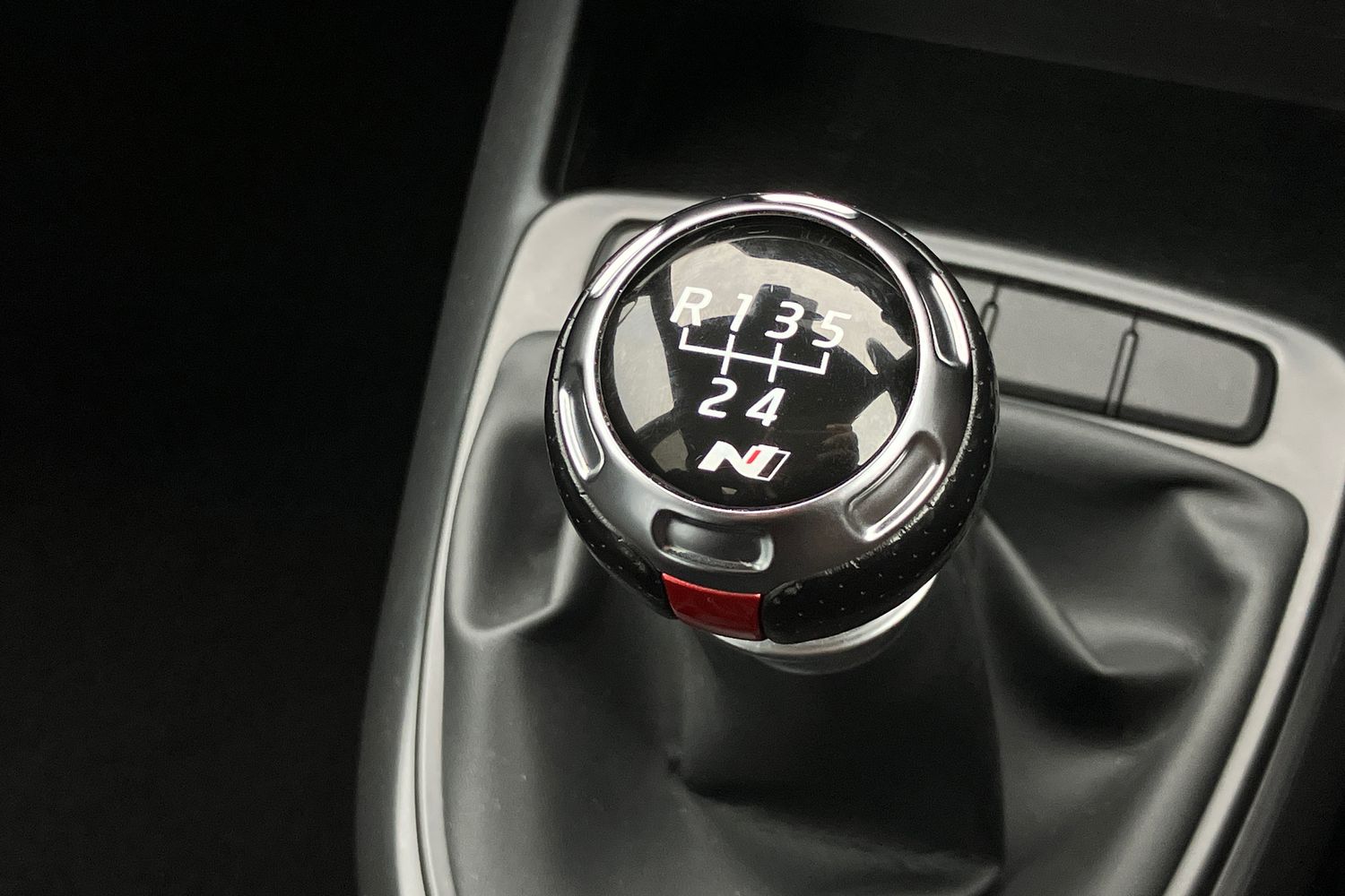 Used Hyundai i10 2023 for sale - 76115133: Photo 10