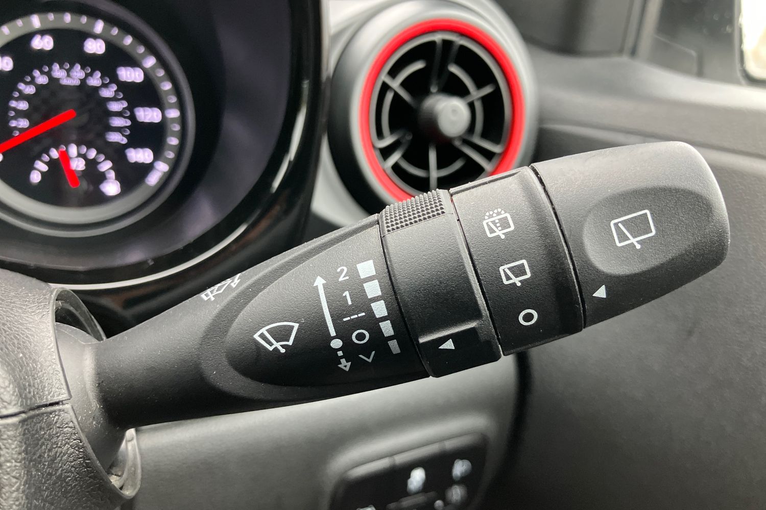 Used Hyundai i10 2023 for sale - 76115133: Photo 14