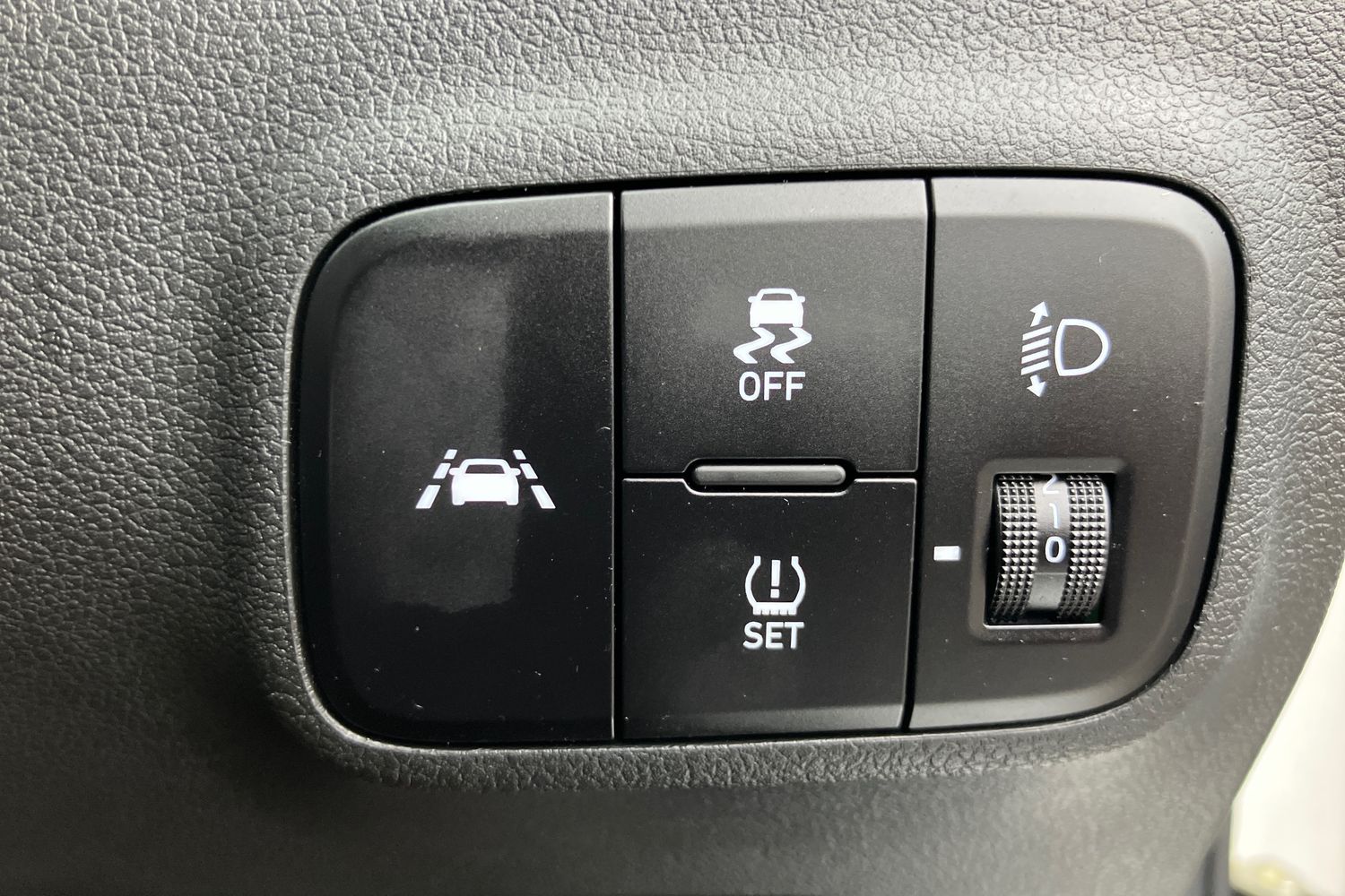 Used Hyundai i10 2023 for sale - 76115133: Photo 16