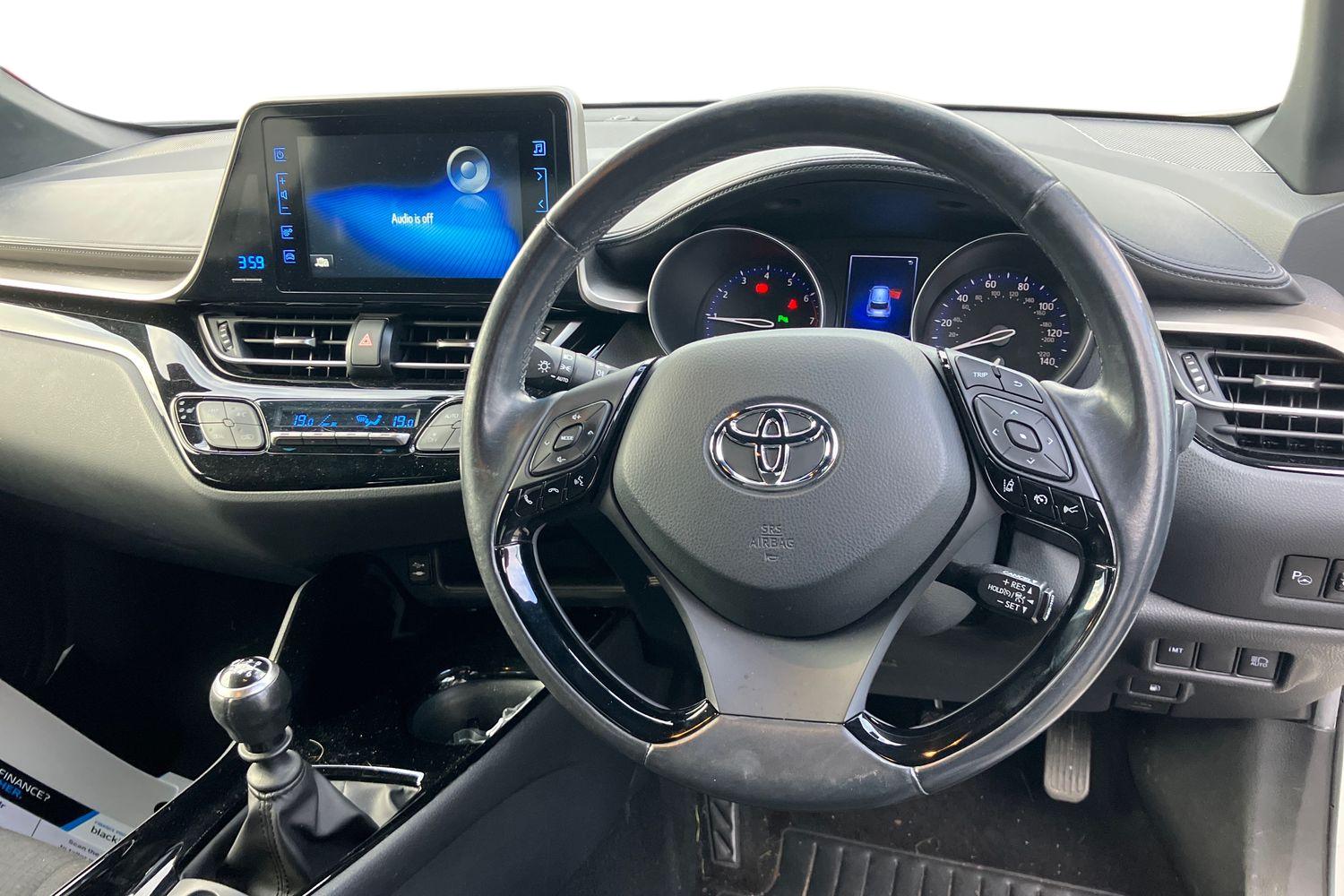 Used Toyota C-HR 2018 for sale - 76346492: Photo 3