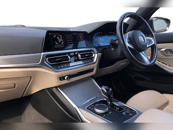 Used BMW 3 Series 2021 for sale - 78242552: Photo