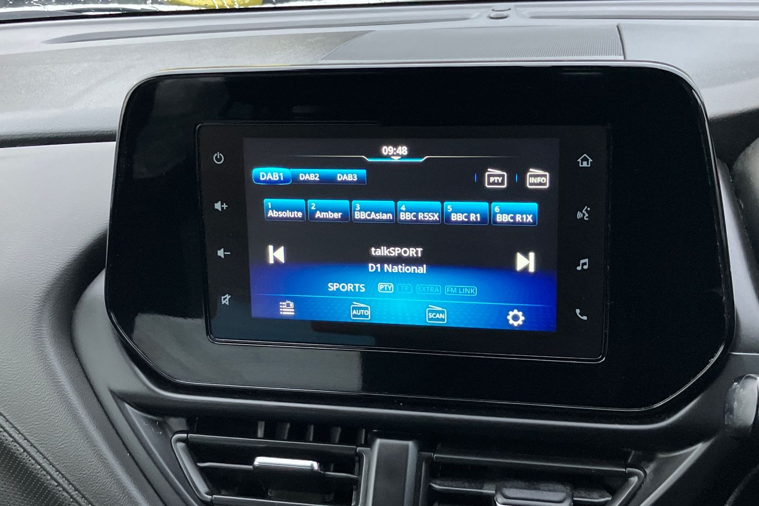 Used Suzuki SX4 S-Cross 2023 for sale - 76863365: Photo 7