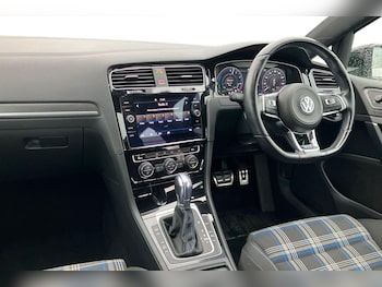 Used Volkswagen Golf 2018 for sale - 76789761: Photo