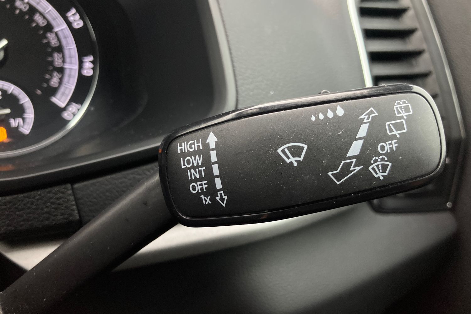 Used Skoda Karoq 2021 for sale - 76182090: Photo 16