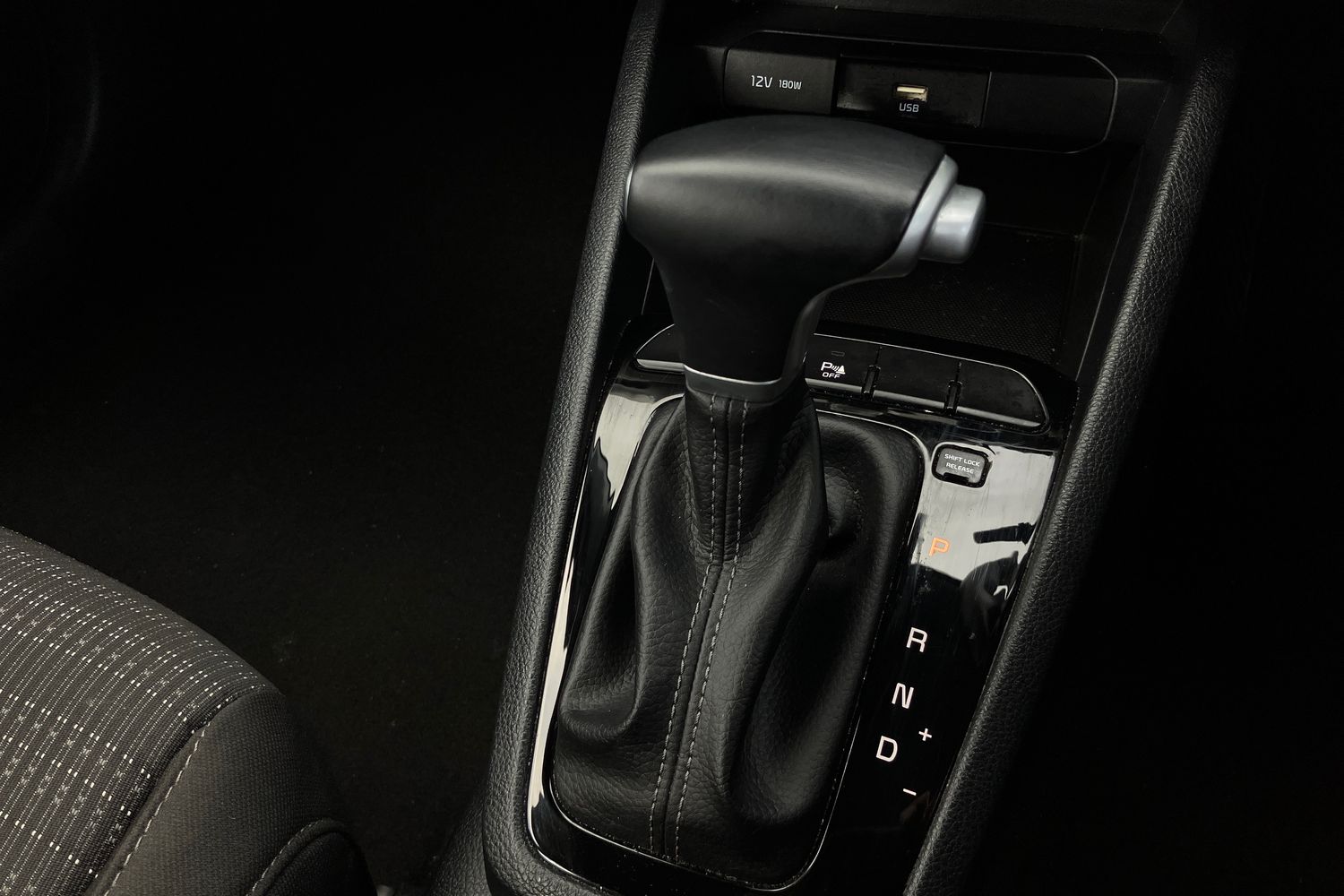 Used Kia Stonic 2022 for sale - 76480876: Photo 11