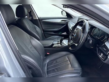 Used BMW 5 Series 2017 for sale - 77308768: Photo