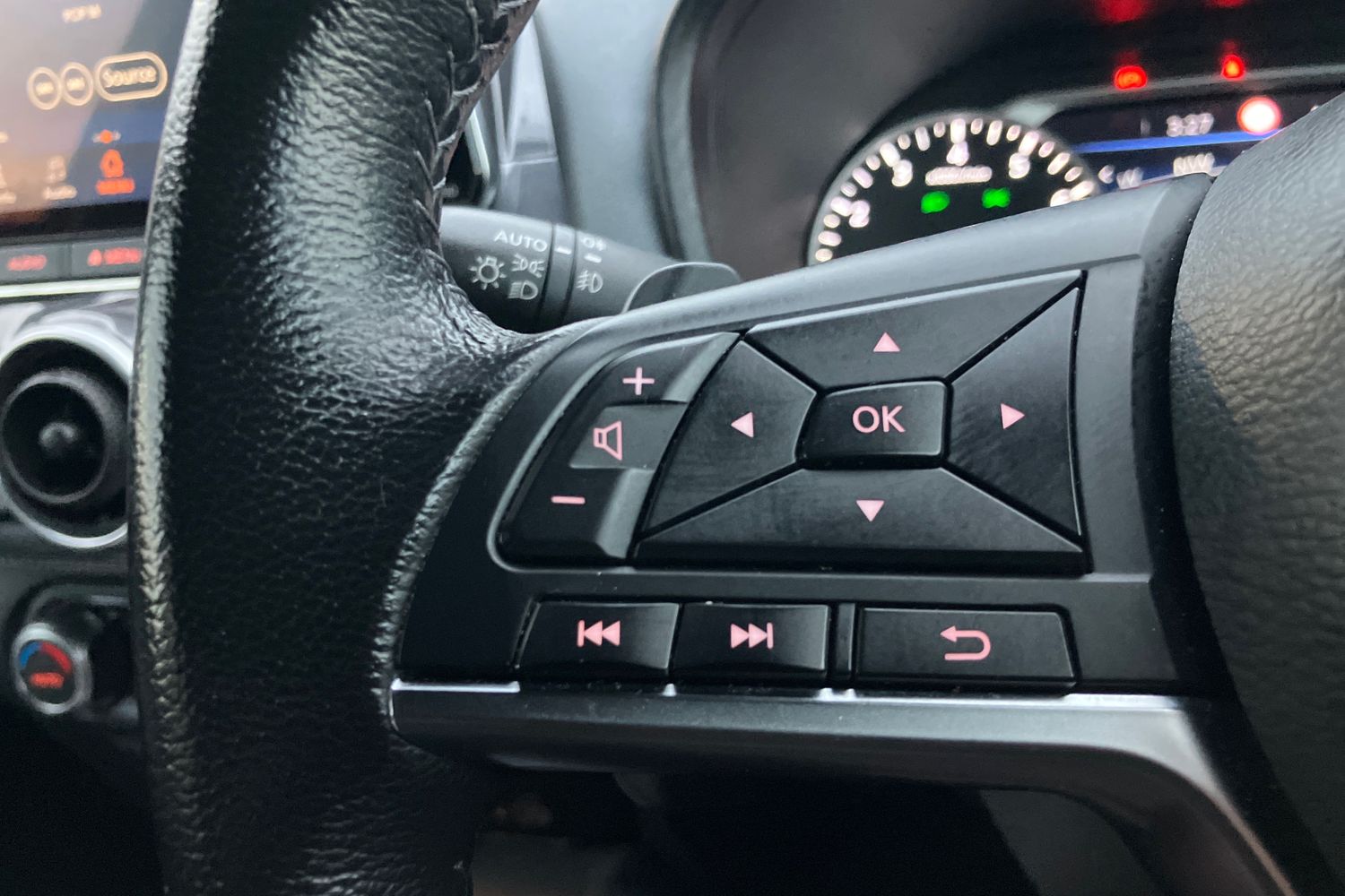 Used Nissan Juke 2020 for sale - 76836233: Photo 14