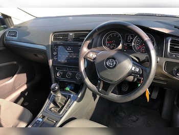 Used Volkswagen Golf 2018 for sale - 78726908: Photo