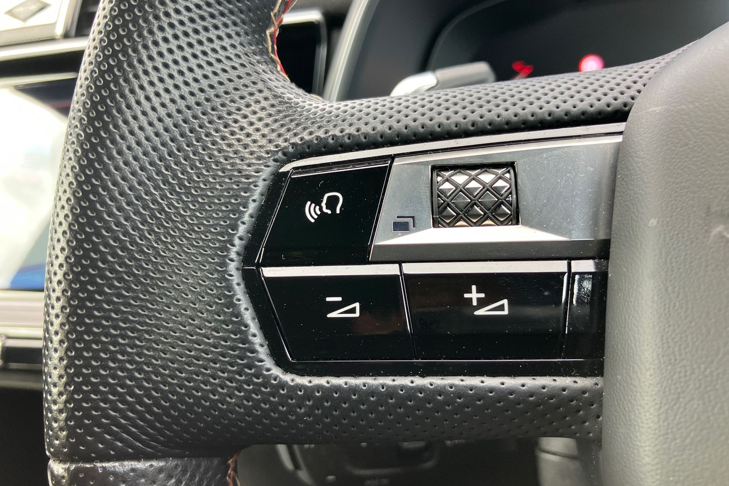 Used DS Automobiles DS 7 2024 for sale - 77303085: Photo 15