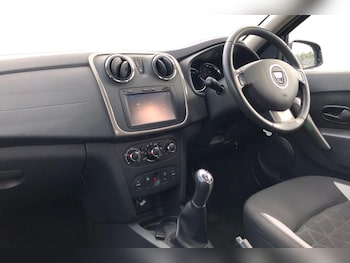 Used Dacia Sandero Stepway 2016 for sale - 75983341: Photo