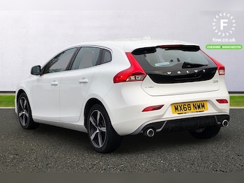 Used Volvo V40 2018 for sale - 77374328: Photo
