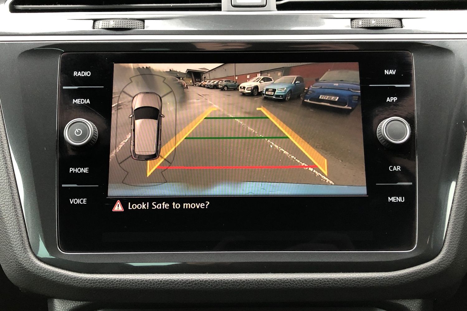 Used Volkswagen Tiguan 2018 for sale - 76267899: Photo 11