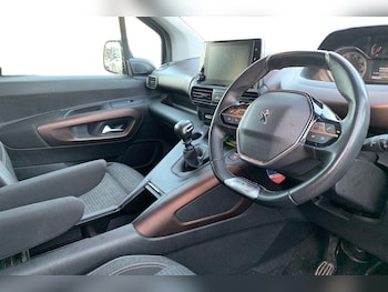 Used Peugeot Rifter 2020 for sale - 77048458: Photo