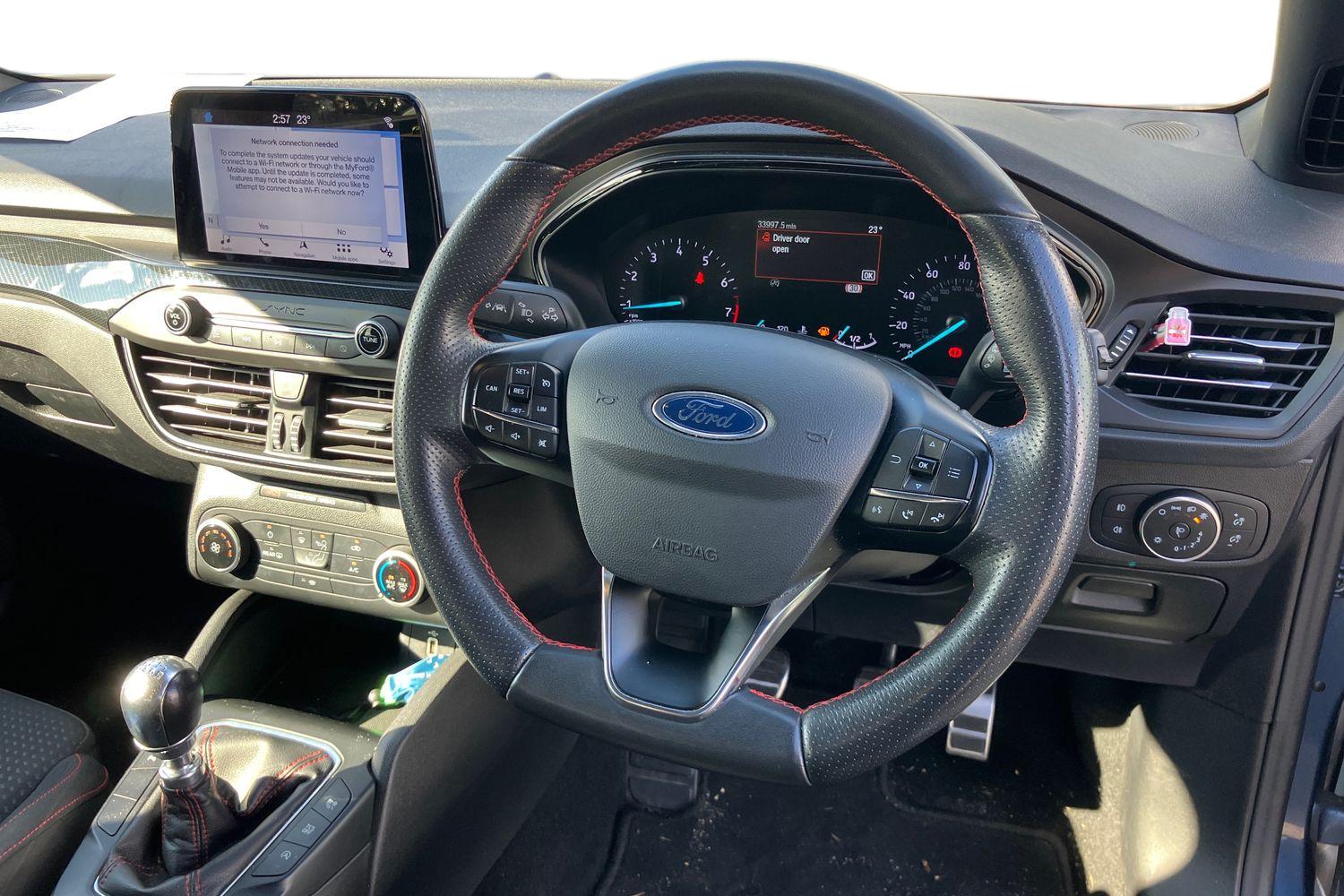 Used Ford Focus 2019 for sale - 75996038: Photo 3