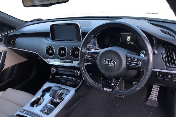 Used Kia Stinger 2019 for sale - 76030568: Photo 3