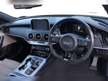 Used Kia Stinger 2019 for sale - 76030568: Photo
