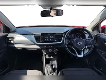 Used Kia Stonic 2018 for sale - 75724354: Photo