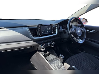 Used Kia Stonic 2018 for sale - 75724354: Photo