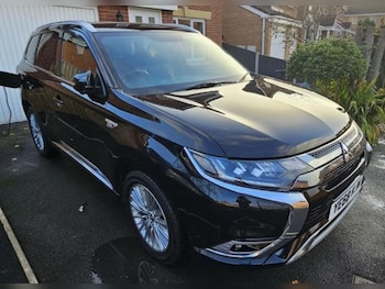 Mitsubishi Outlander feature image