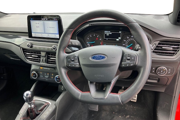 Used Ford Focus 2019 for sale - 76069658: Photo 3