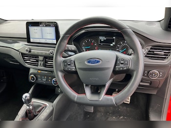 Used Ford Focus 2019 for sale - 76069658: Photo 3