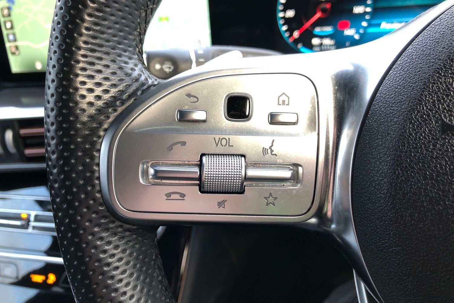 Used Mercedes-Benz EQC 2022 for sale - 77179194: Photo 6