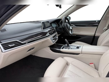Used BMW 7 Series 2018 for sale - 77515055: Photo