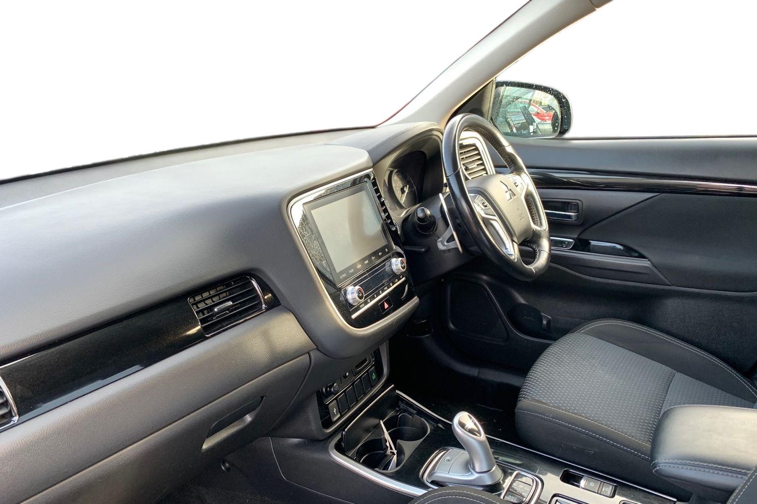 Used Mitsubishi Outlander 2020 for sale - 76253356: Photo 4