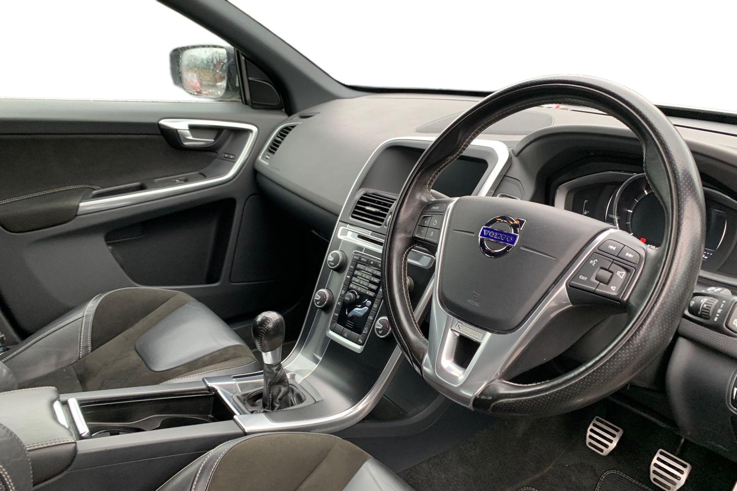 Used Volvo XC60 2017 for sale - 77444065: Photo 3