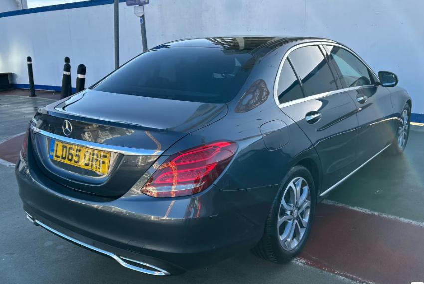 Used Mercedes-Benz C Class 2015 for sale - 76949547: Photo 2