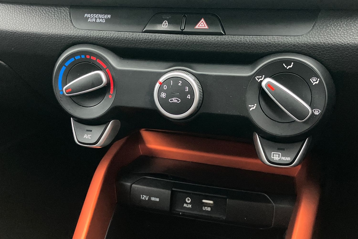 Used Kia Stonic 2019 for sale - 77540959: Photo 11