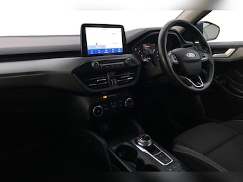 Used Ford Focus 2022 for sale - 77436144: Photo