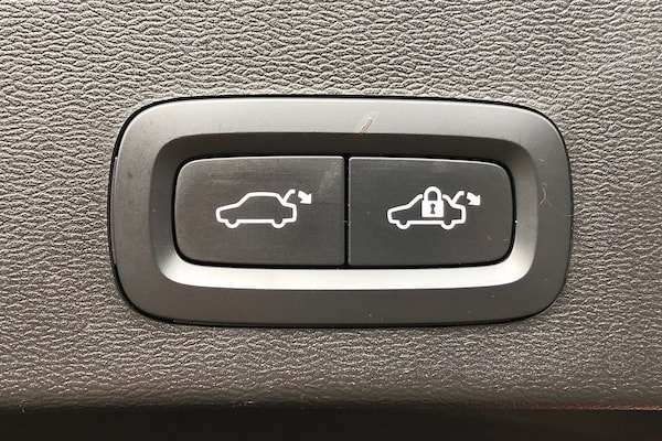 Used Volvo XC40 2023 for sale - 75474943: Photo 13