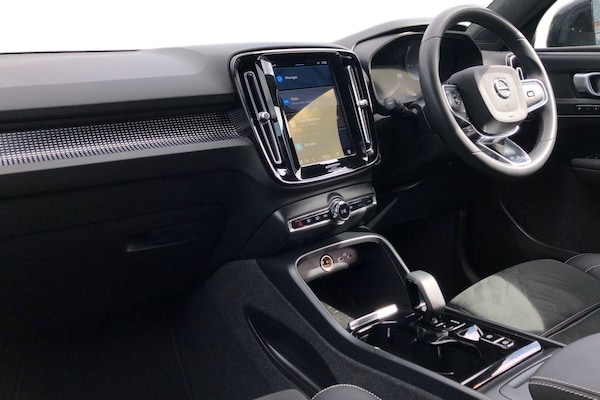 Used Volvo XC40 2023 for sale - 75474943: Photo 4