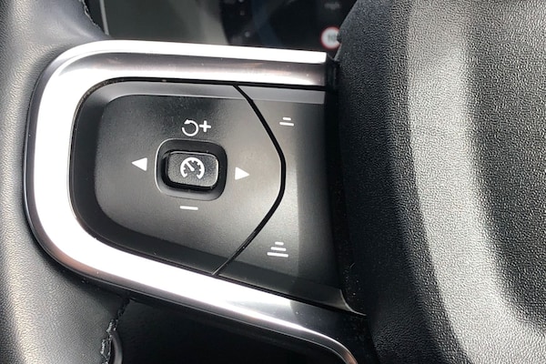 Used Volvo XC40 2023 for sale - 75474943: Photo 6