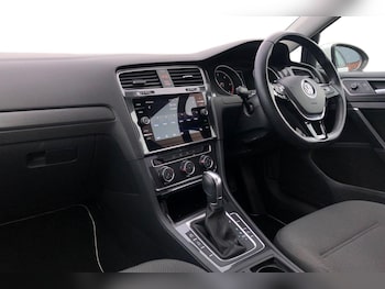 Used Volkswagen Golf 2018 for sale - 76469271: Photo