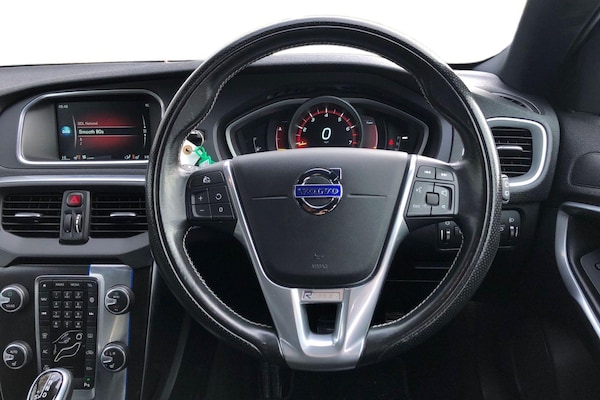 Used Volvo V40 2015 for sale - 76316326: Photo 5