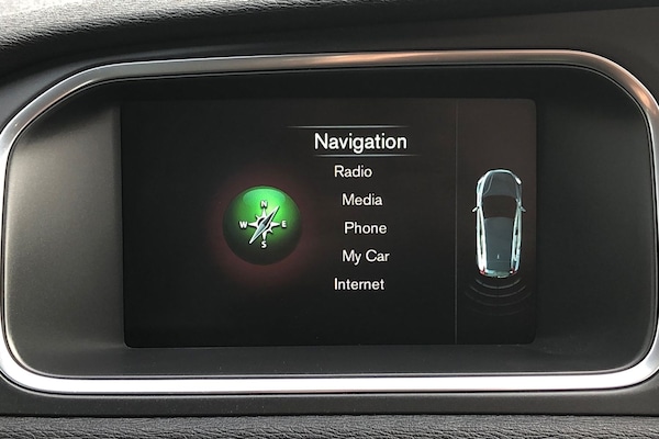 Used Volvo V40 2015 for sale - 76316326: Photo 8