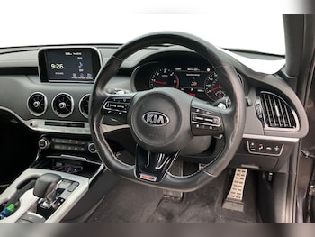 Used Kia Stinger 2019 for sale - 76128372: Photo