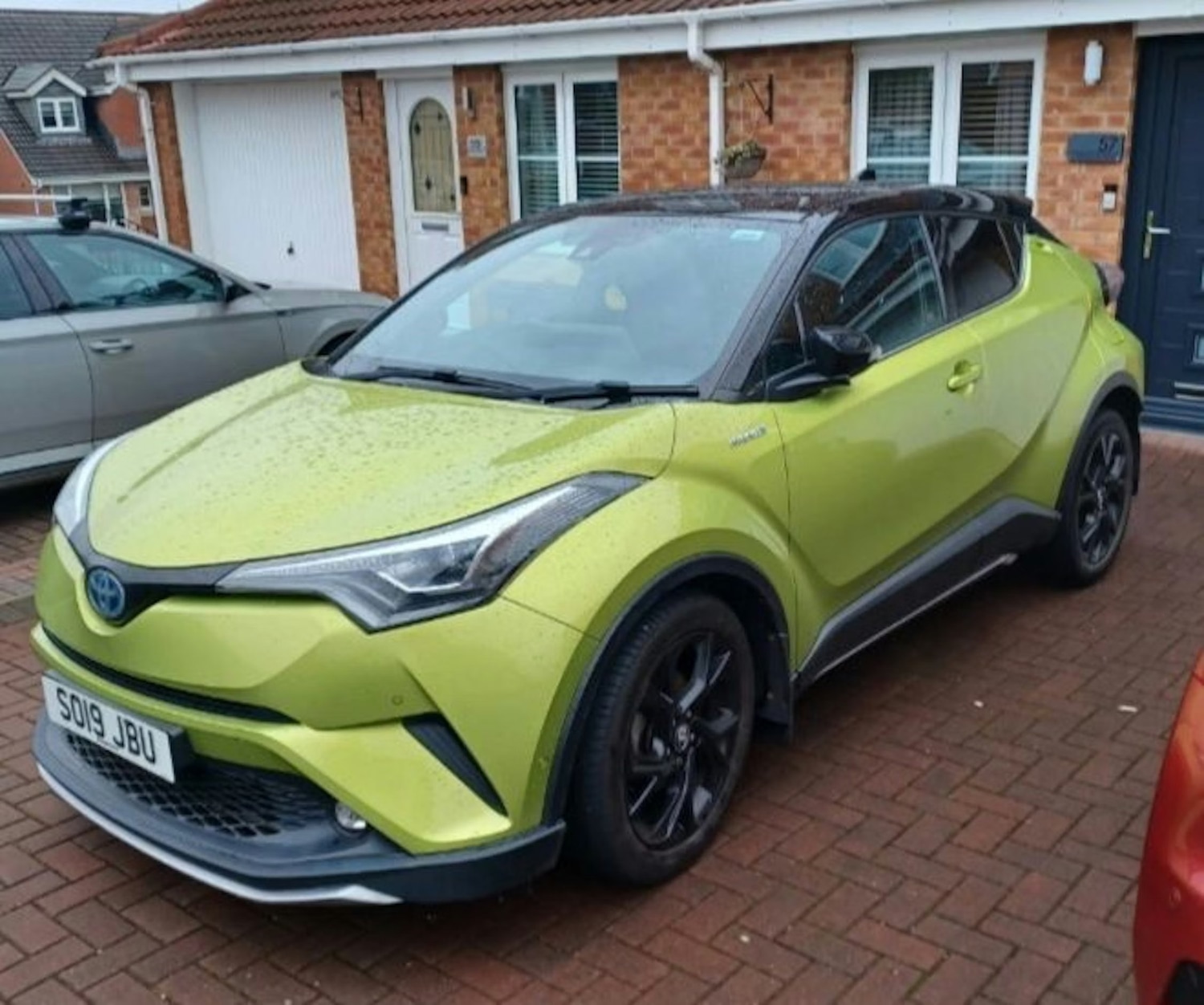 Used Toyota C-HR 2019 for sale - 77787550: Photo 2